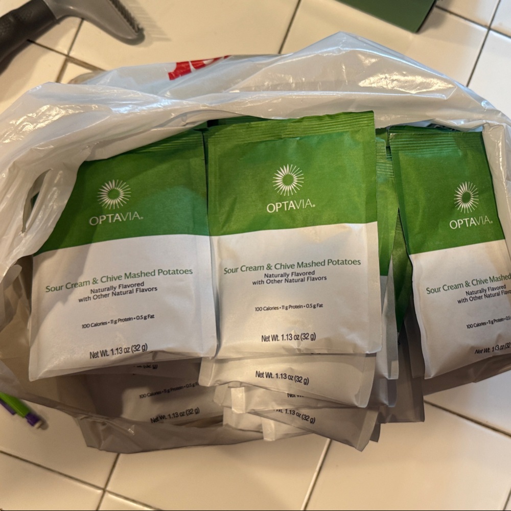 85 Optavia Sour Cream & Chive Mashed Potatoes (most best by 4/26/23)